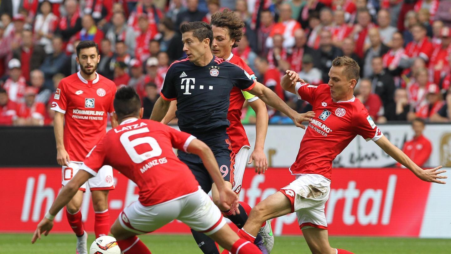 斯帕莱蒂：当后卫不是就为了断对手的球，拿球时要享受比赛（斯帕莱蒂：后卫职责不止断球，持球要享受比赛）