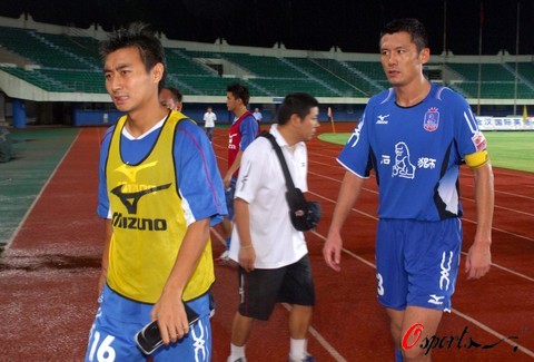 世非预半场：奥涅卡，伊利亚破门，尼日利亚暂1-1民主刚果（世预赛非洲区半场：奥涅卡、伊利亚各入一球，尼日利亚暂1-1战平民主刚果）