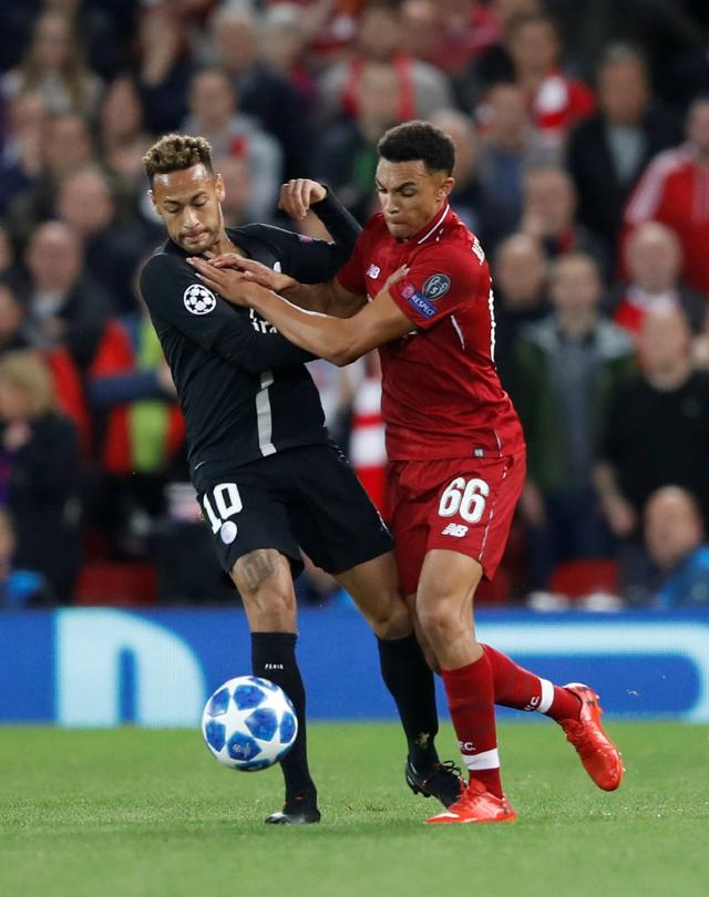 劳塔罗国米生涯欧冠62次出场并列队史第二，仅次于萨内蒂（劳塔罗欧冠为国米出场62次，追平队史第二，仅逊萨内蒂）