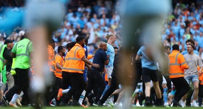 官方：曼联19岁前锋伊森-惠特利租借加盟英甲俱乐部北安普顿