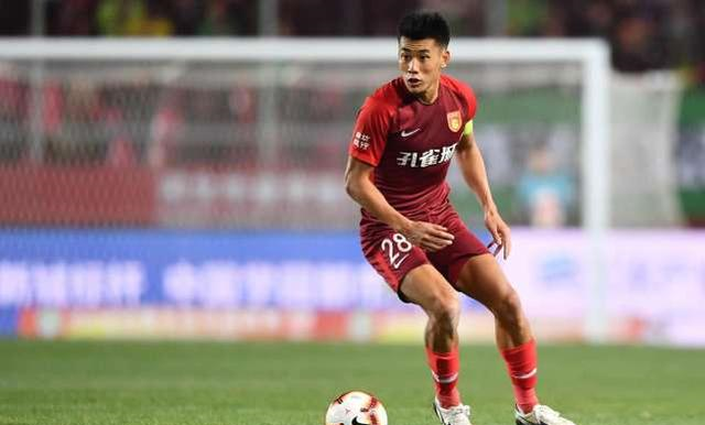 拜仁跟队：凯恩正在全力劝说格伊，希望他能选择加盟拜仁