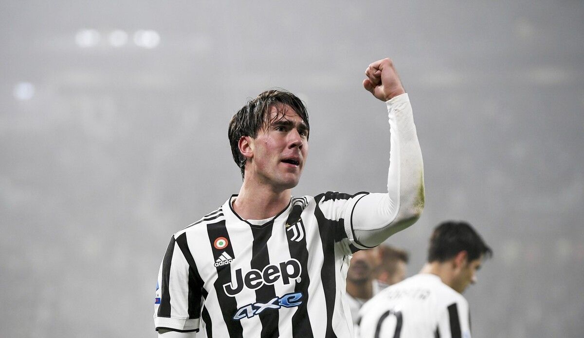 边锋突破一条龙，全场沸腾