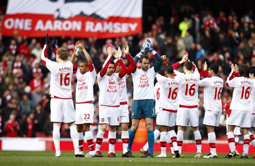 火力强悍！上海海港30轮中超场场进球，从未被零封