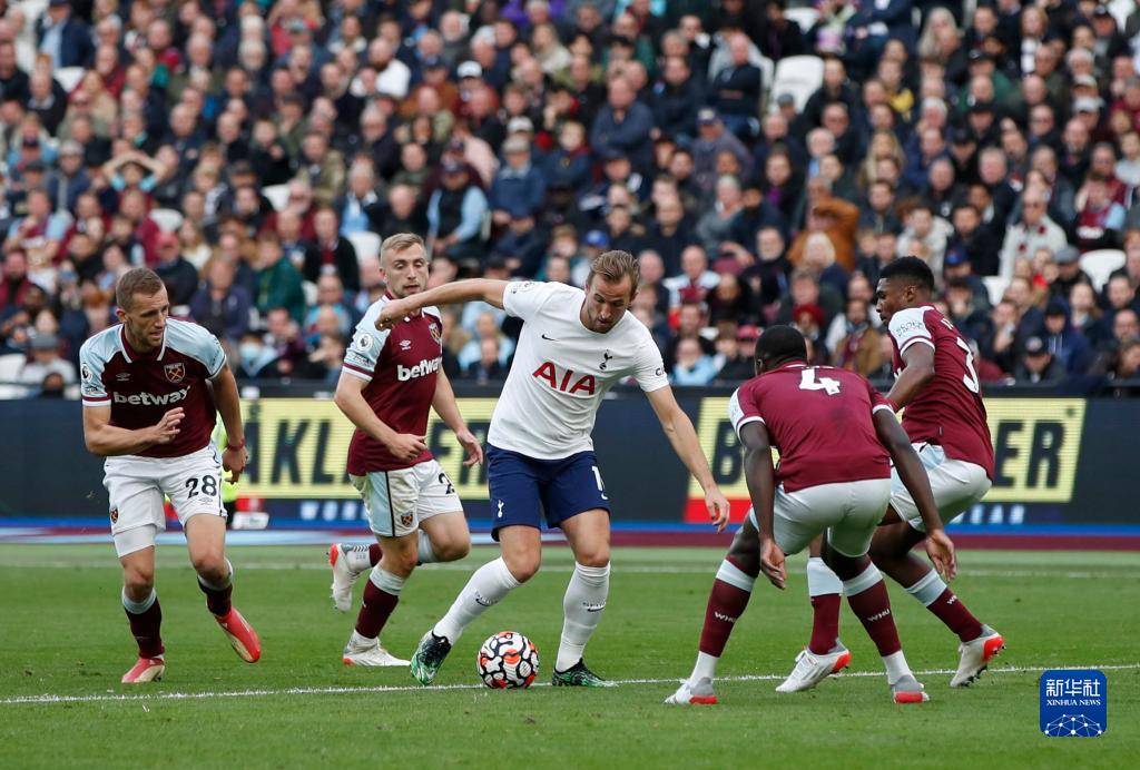 意媒：那不勒斯希望1月从曼联租借梅努，罗马加入竞争